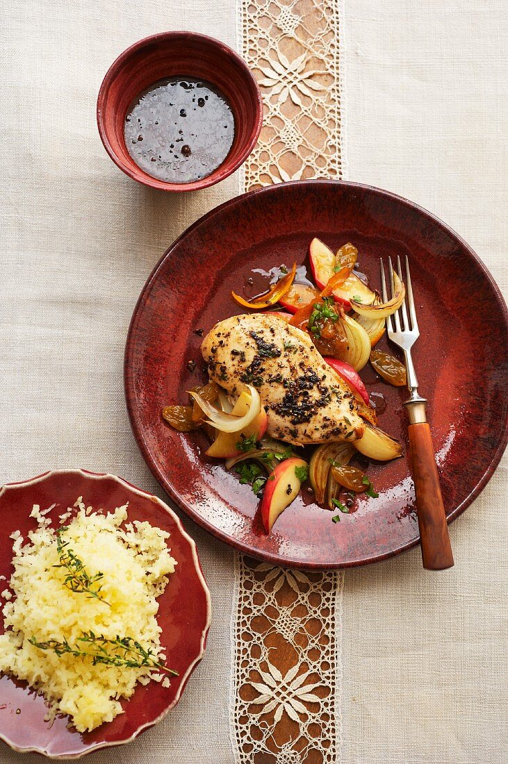 Fasanenbrust mit Apfel-Zwiebel-Gemüse