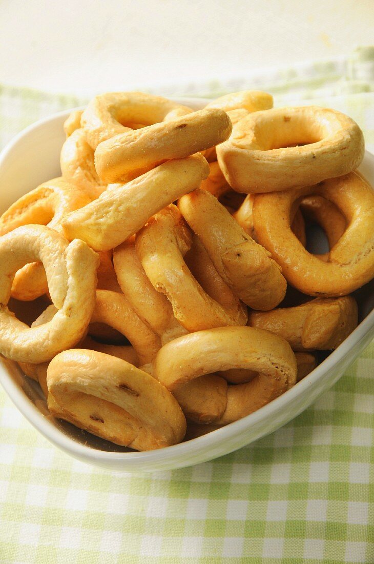 Taralli bread, traditional Naples bread, Campania, Italy, Europe