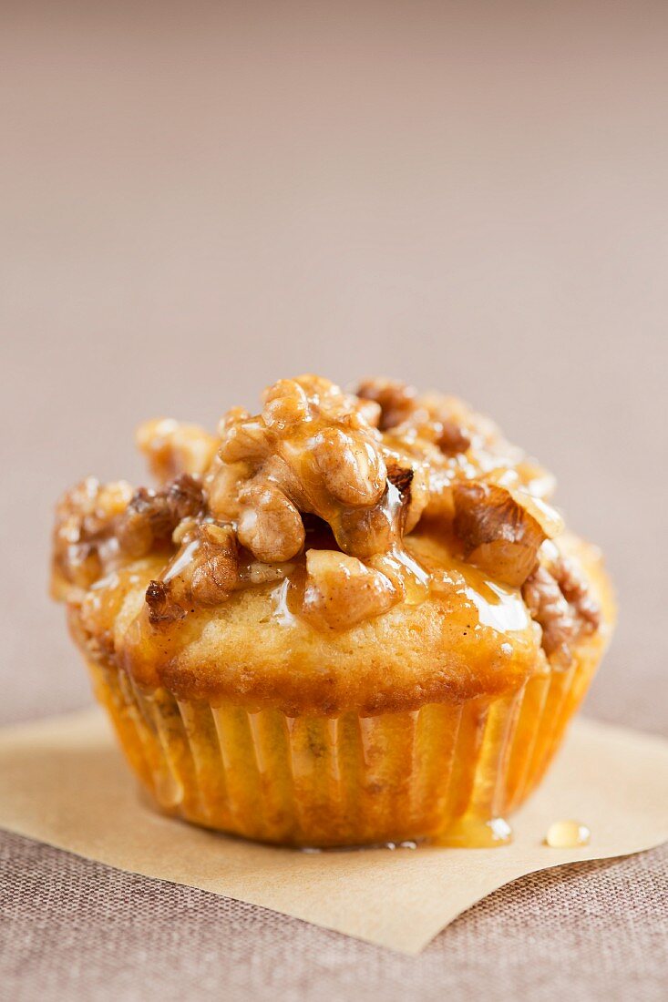 Cupcake with nuts and honey