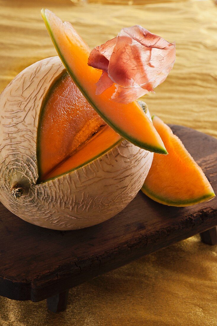 Cantaloupemelone mit Parmaschinken