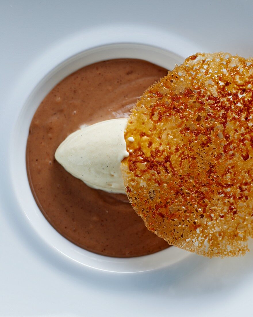 Chestnut mousse with vanilla ice cream