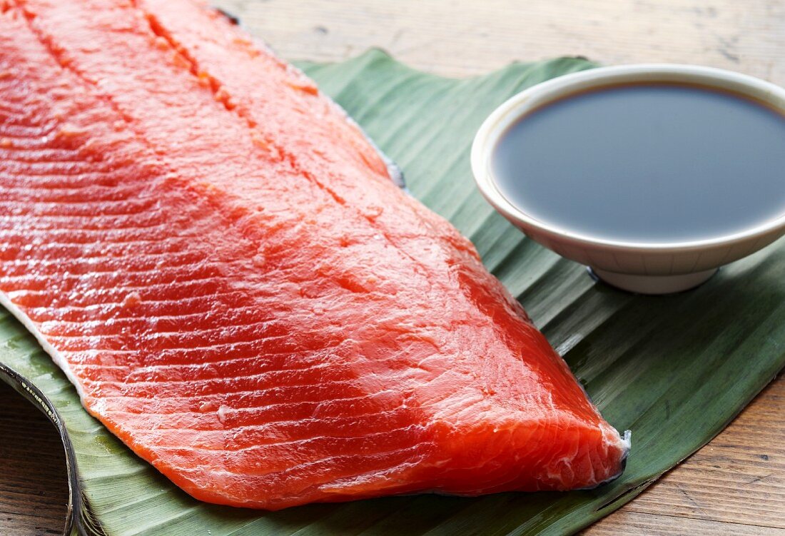 Salmon fillet with soy sauce
