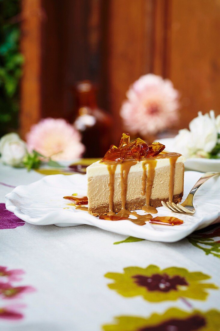 Cheesecake with salted caramel syrup