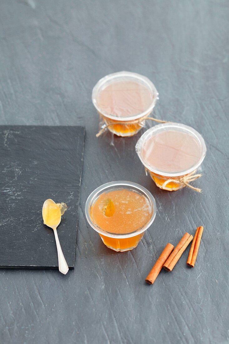 Beer jam with cinnamon, in glass pots