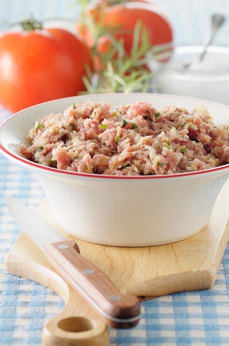 Sausagemeat stuffing in a bowl