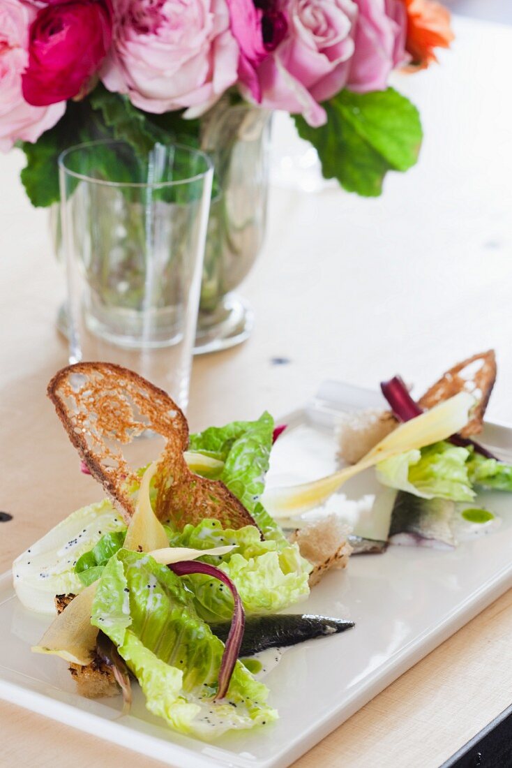 Salad with Sardines and Crispy Bread Chips