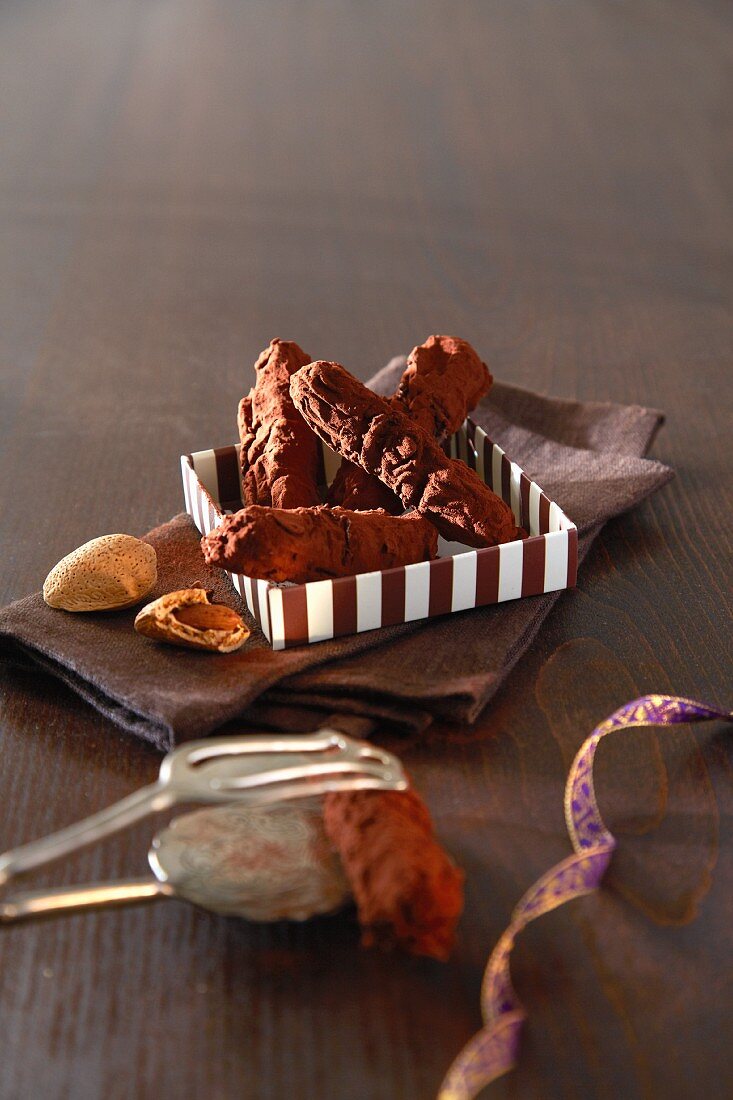 Almond and chocolate fingers