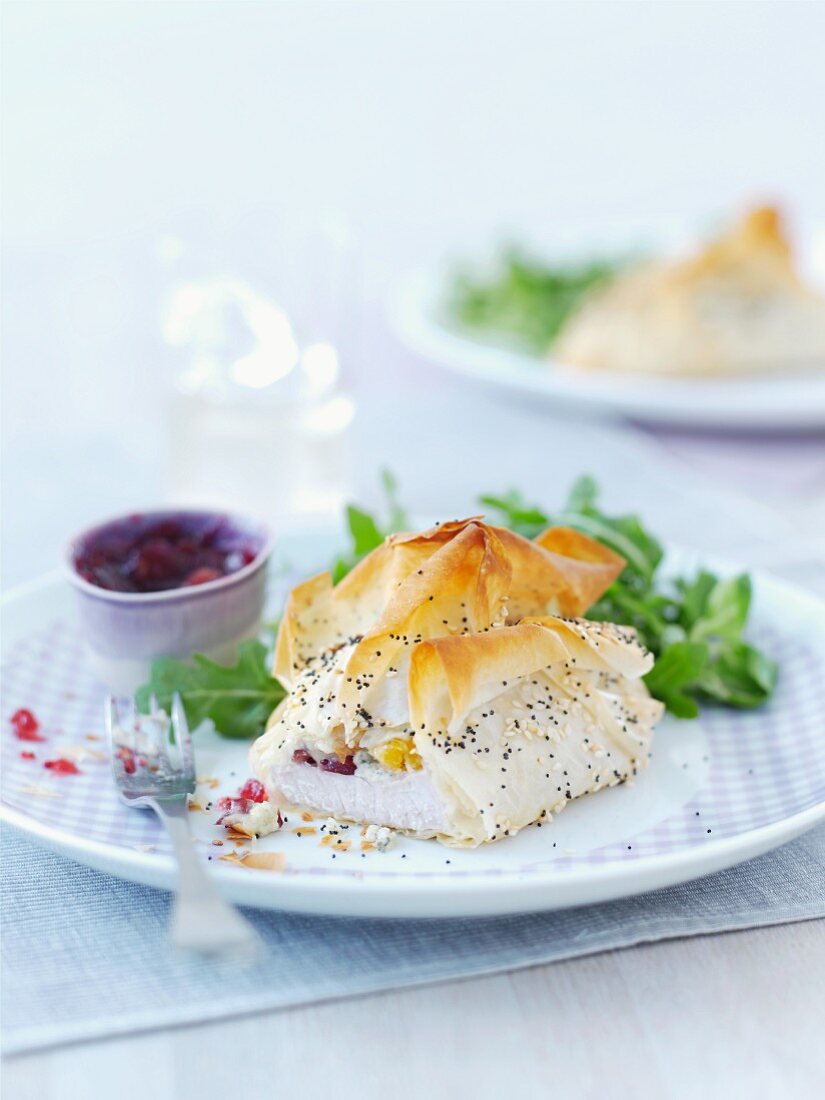 Putenbrust mit Stilton im Filloteig