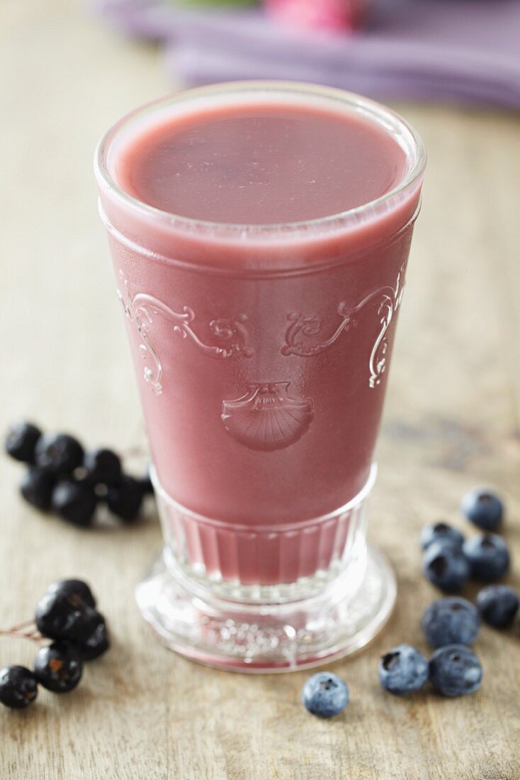 Berry smoothie with blueberries and blackcurrants