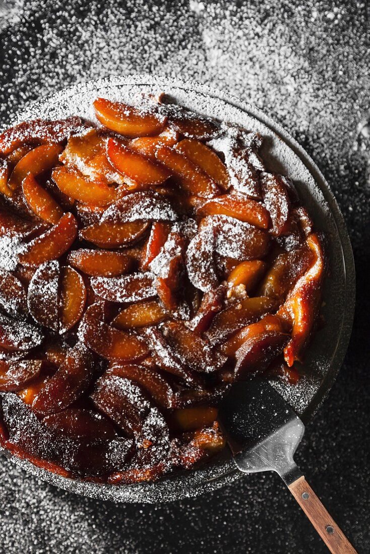 Tarte Tatin mit Puderzucker