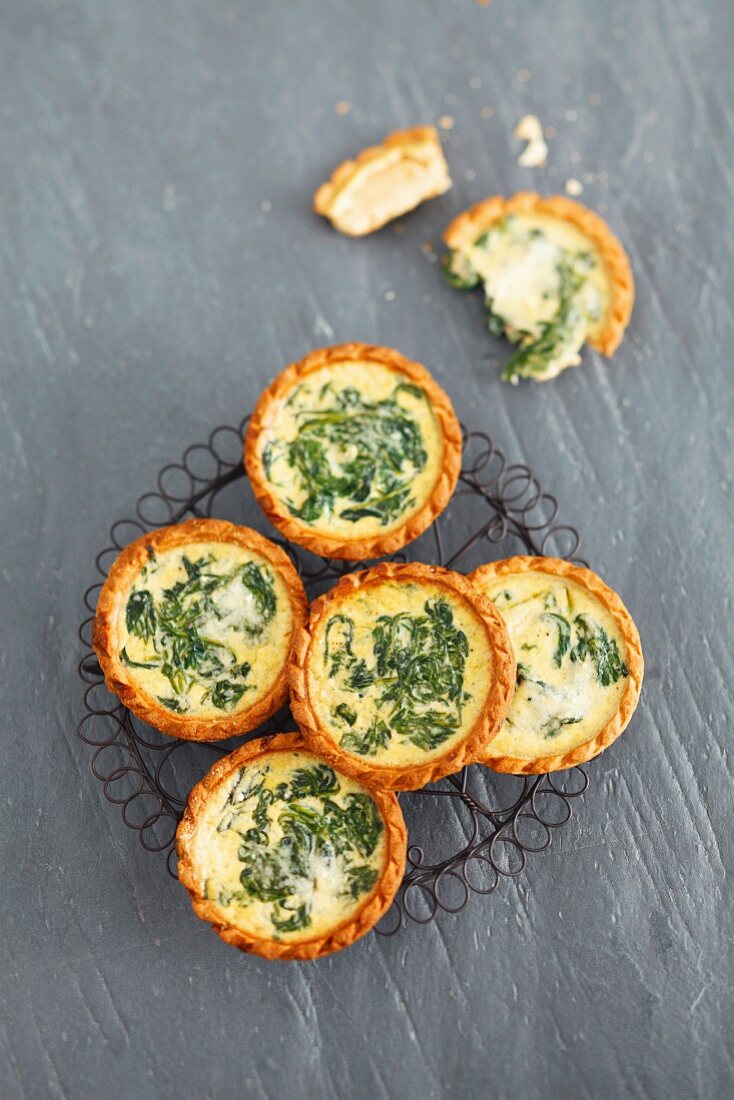 Several spinach tartlets (view from above)