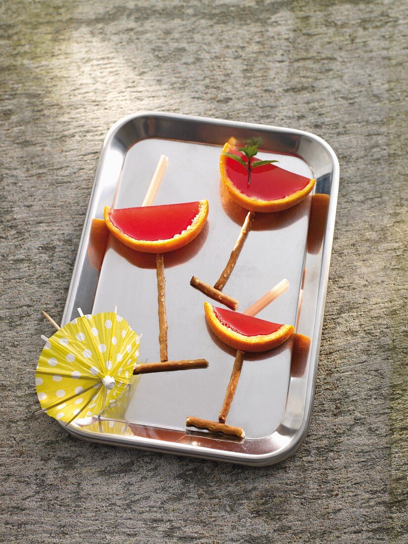 Campari oranges (slices of orange peel with Campari jelly)