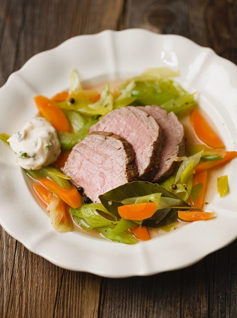 Veal fillet in vegetable broth