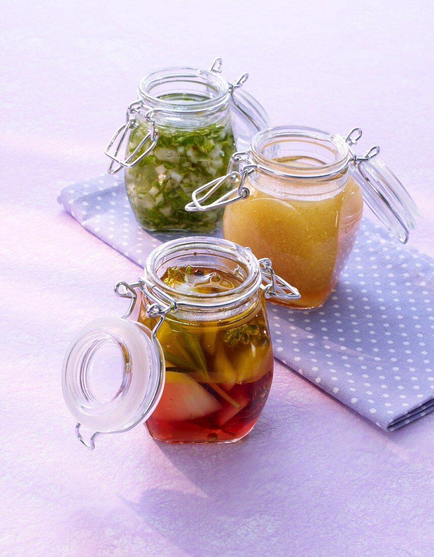 Honig-Ingwer-Glasur, Kräutermarinade und Rotweinmarinade