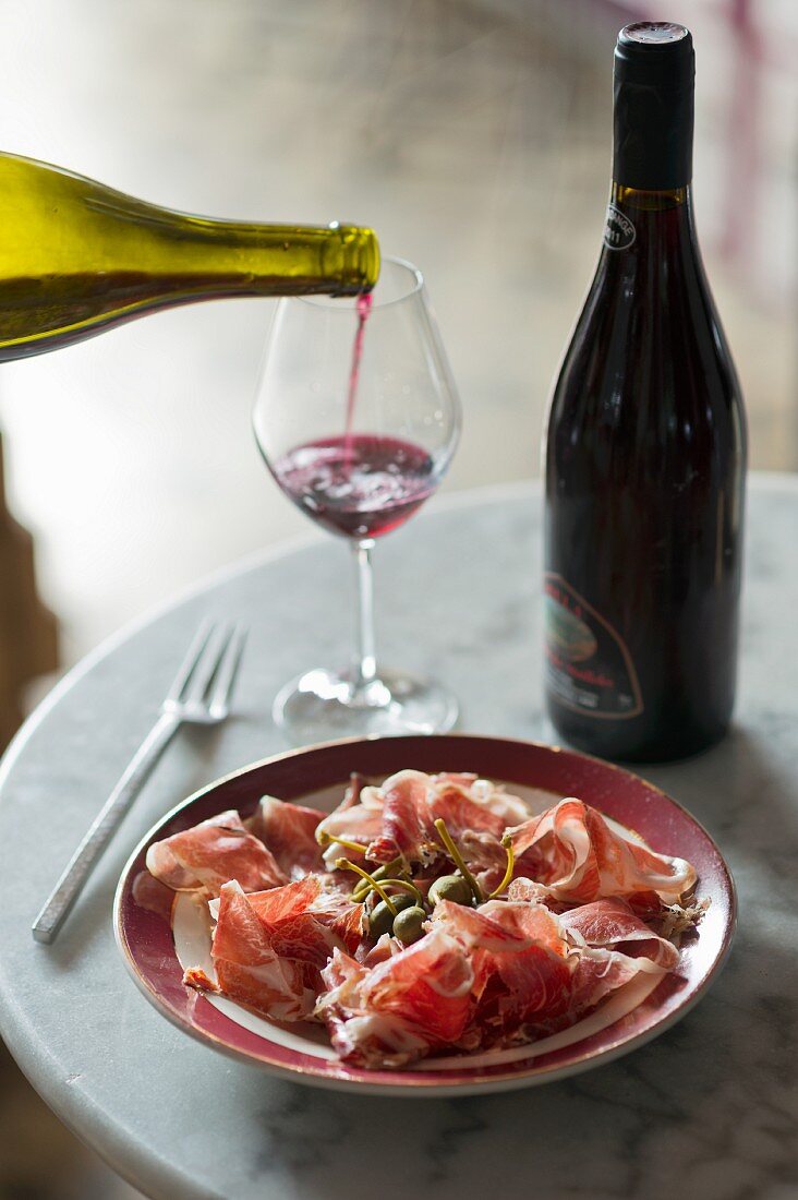 Parma ham with capers and red wine