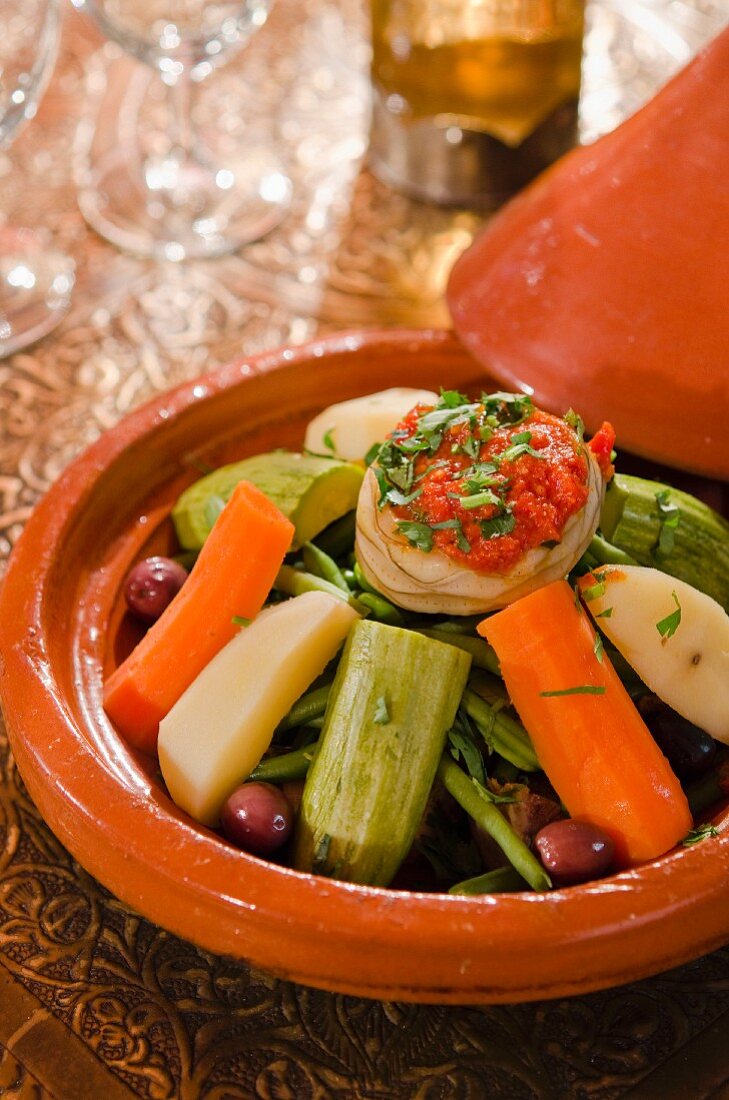 Vegetable tajine with olives