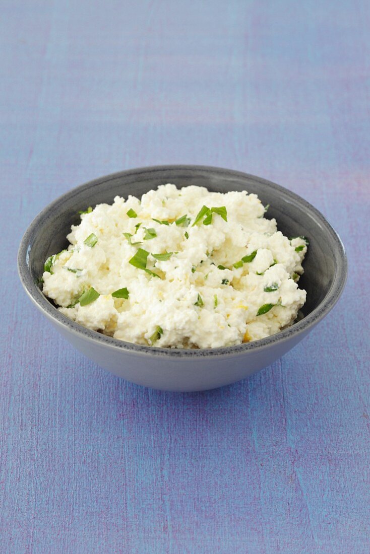 Quark with tarragon and lemon zest