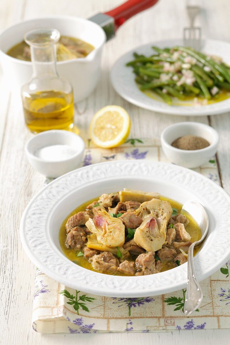 Lamb stew with artichokes, garlic and parsley