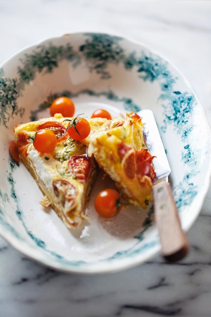 Frittata mit Tomaten, Schinken und Ziegenkäse