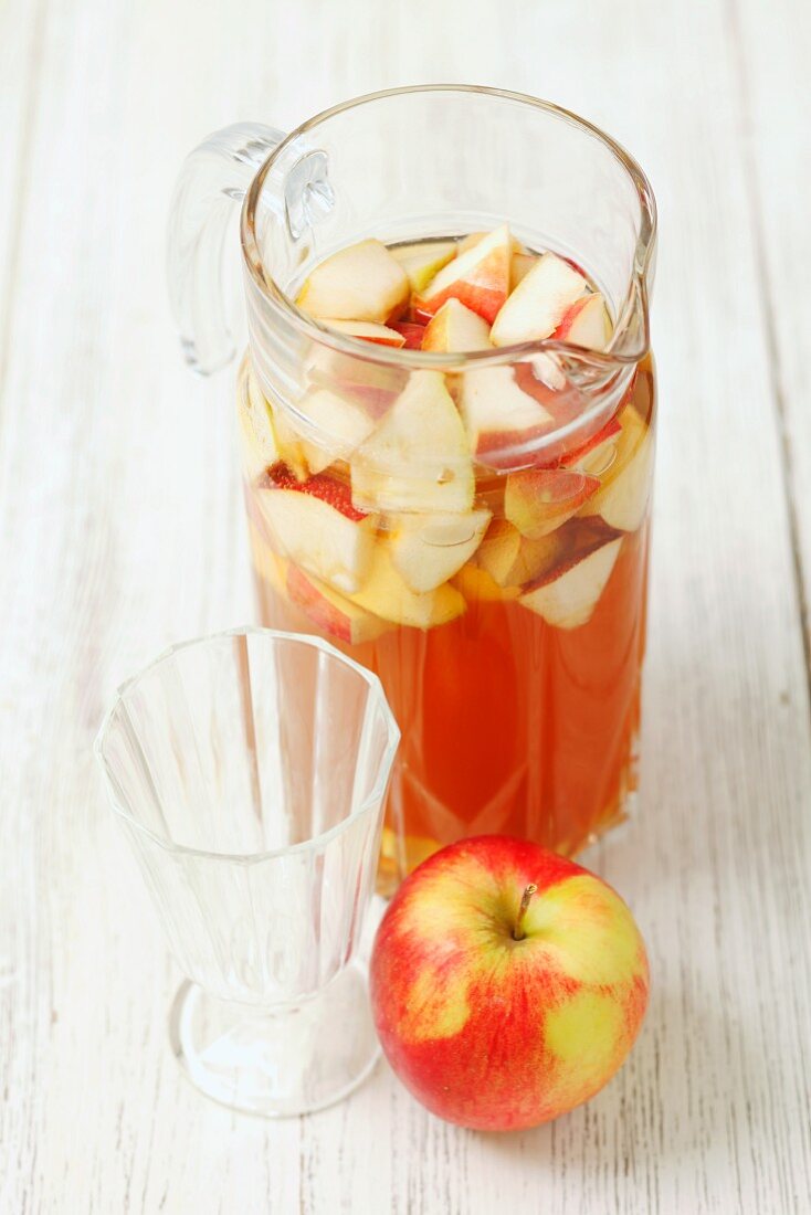 Apple punch with beer