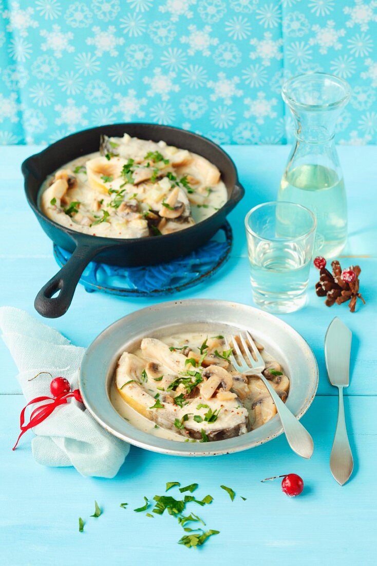Carp with mushrooms and a cream sauce (for Christmas)