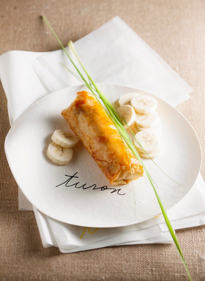 Banana spring roll