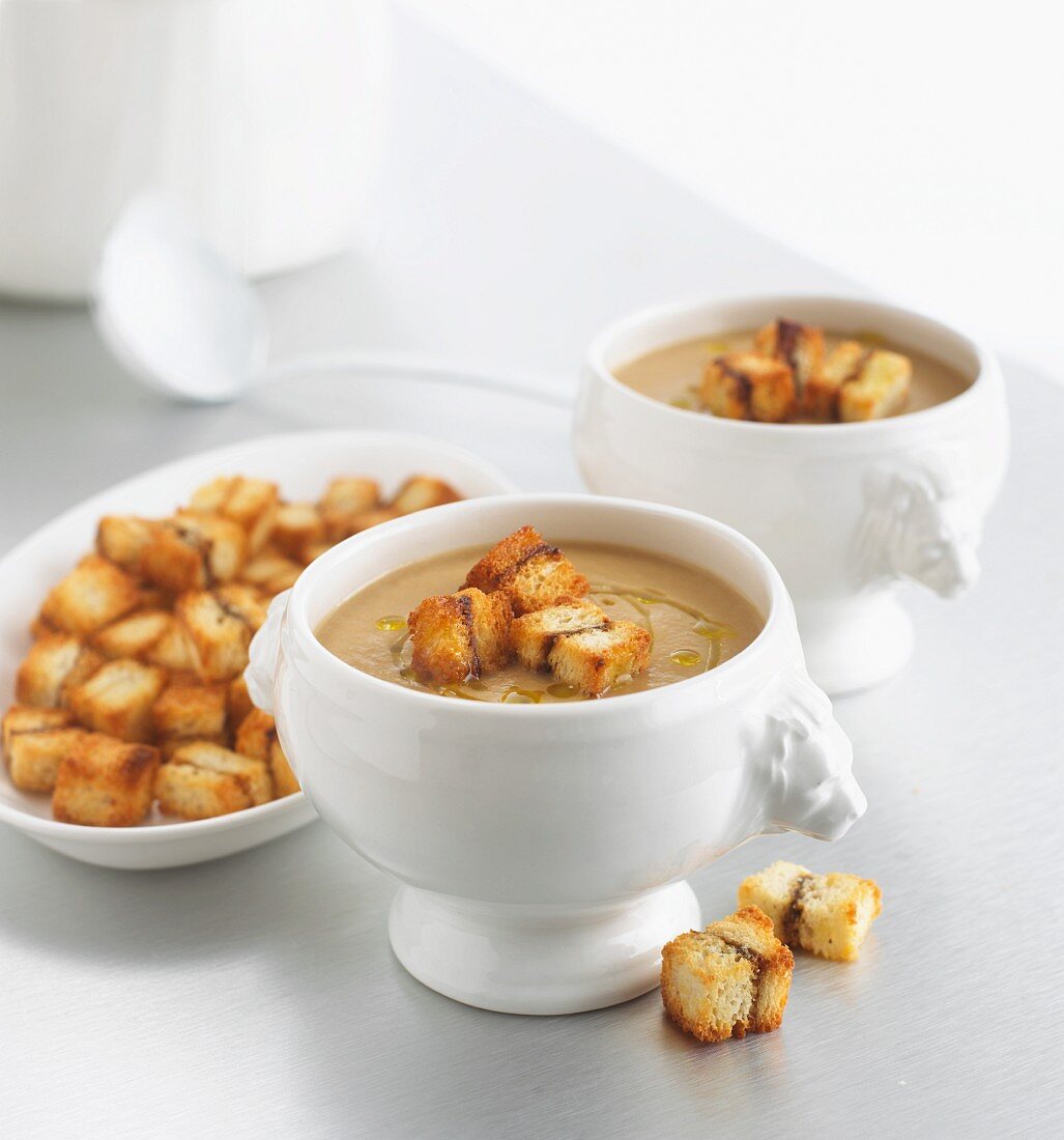 Onion soup with croutons