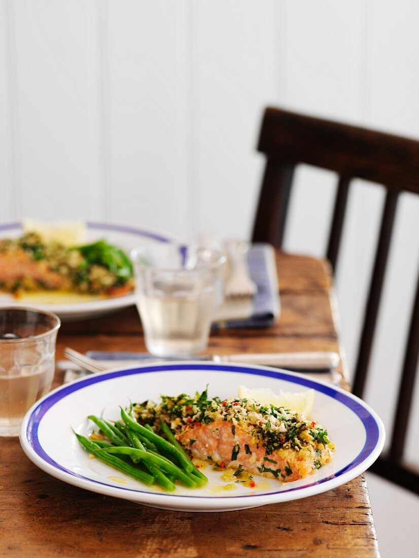 Salmon with lemon-chili crust and green beans