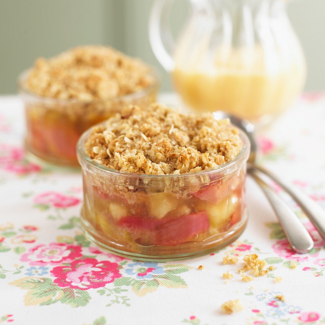 Apple-rhubarb crumbles