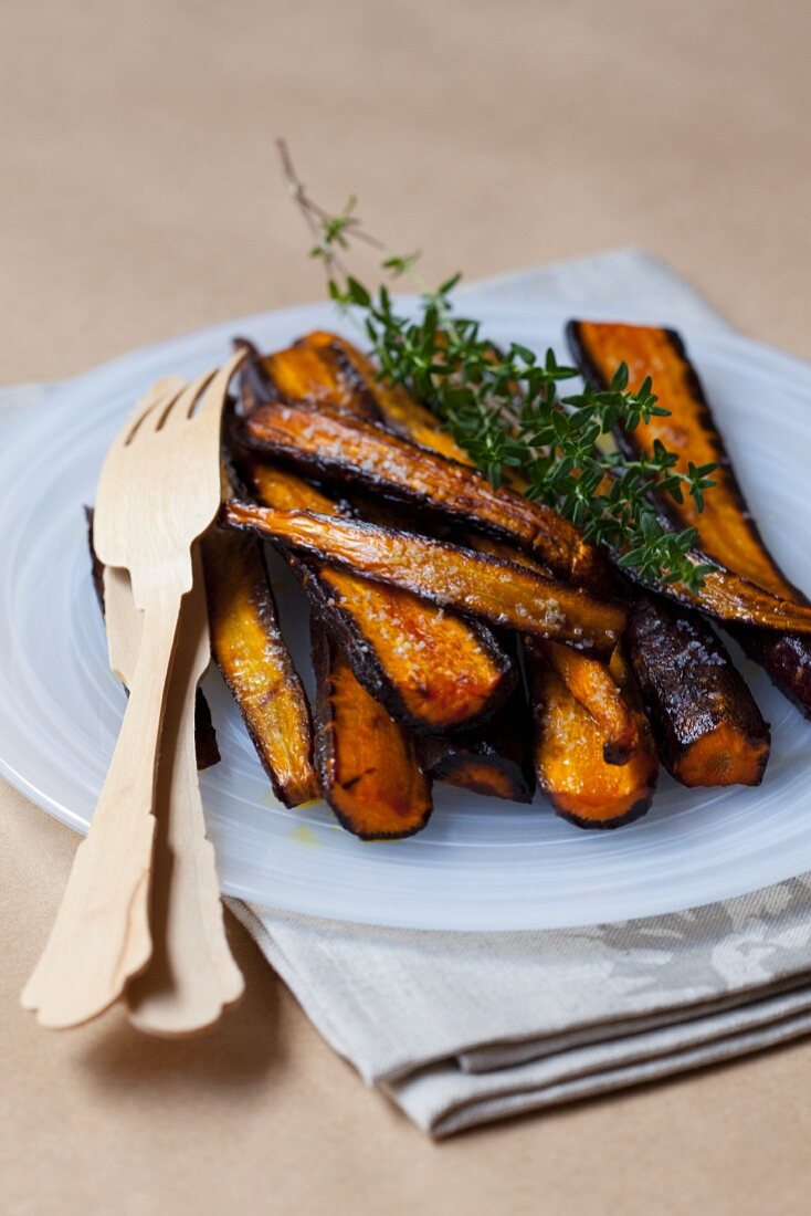 Oven-roasted carrots with thyme