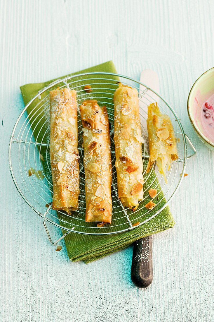 Strudel rolls with pear filling