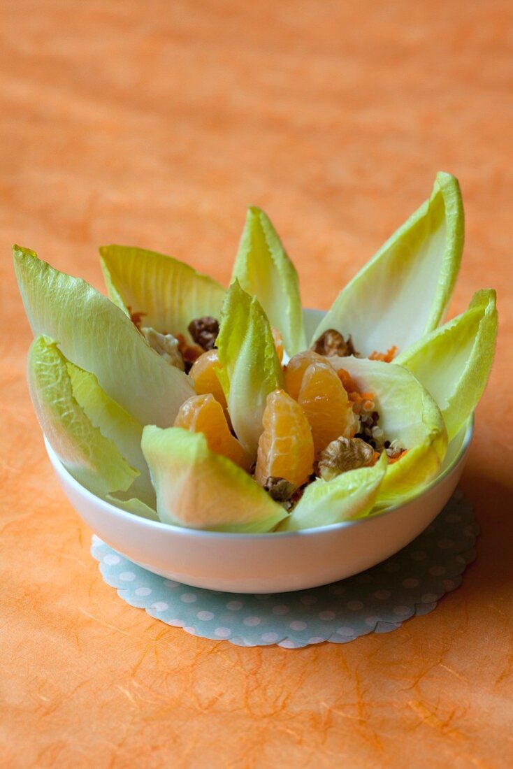 Endive salad with clementines and nuts