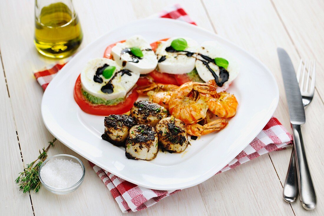 Scallops (with blackening spice) + Prawns with Caprese Salad and Green Pesto