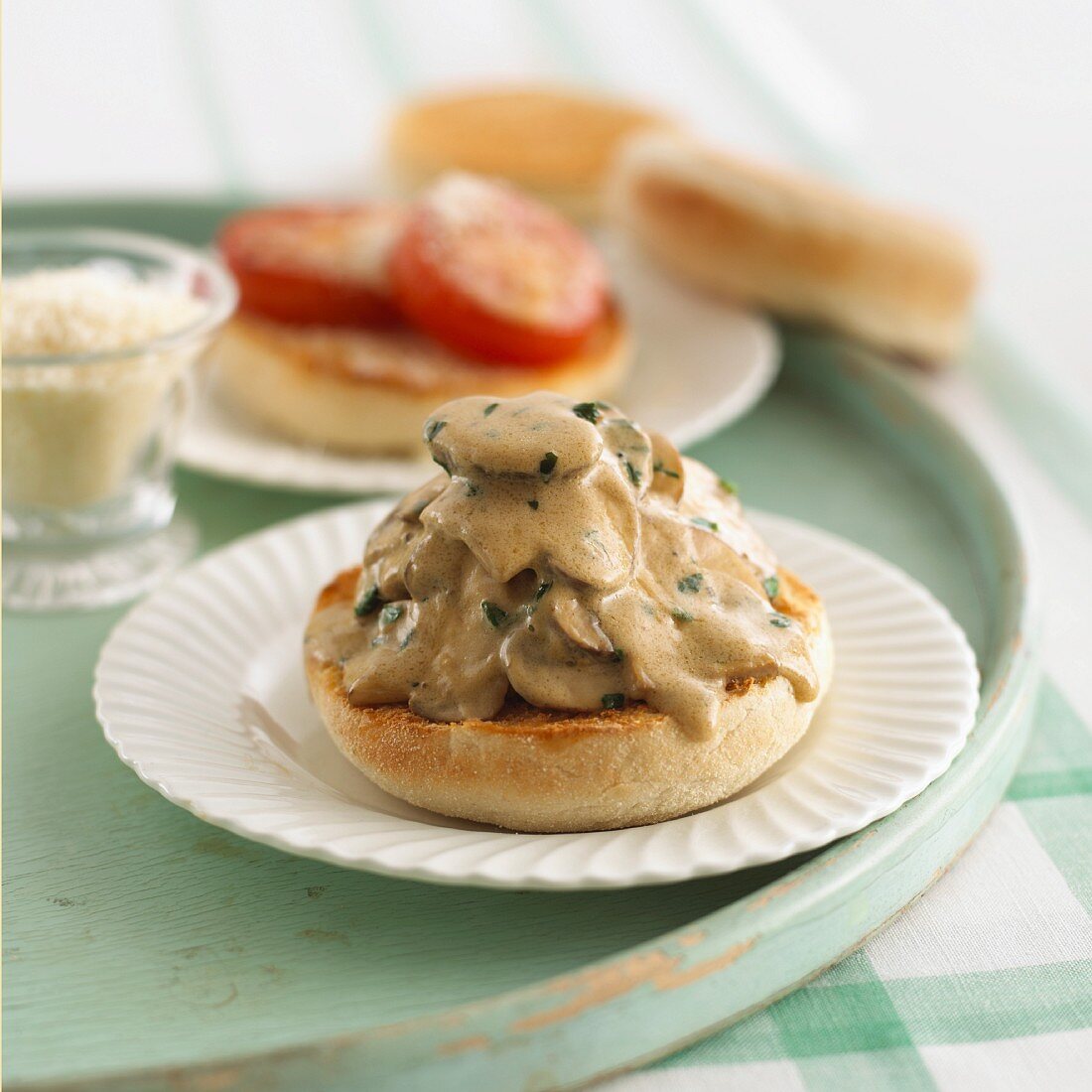 English muffin with mushrooms sauce