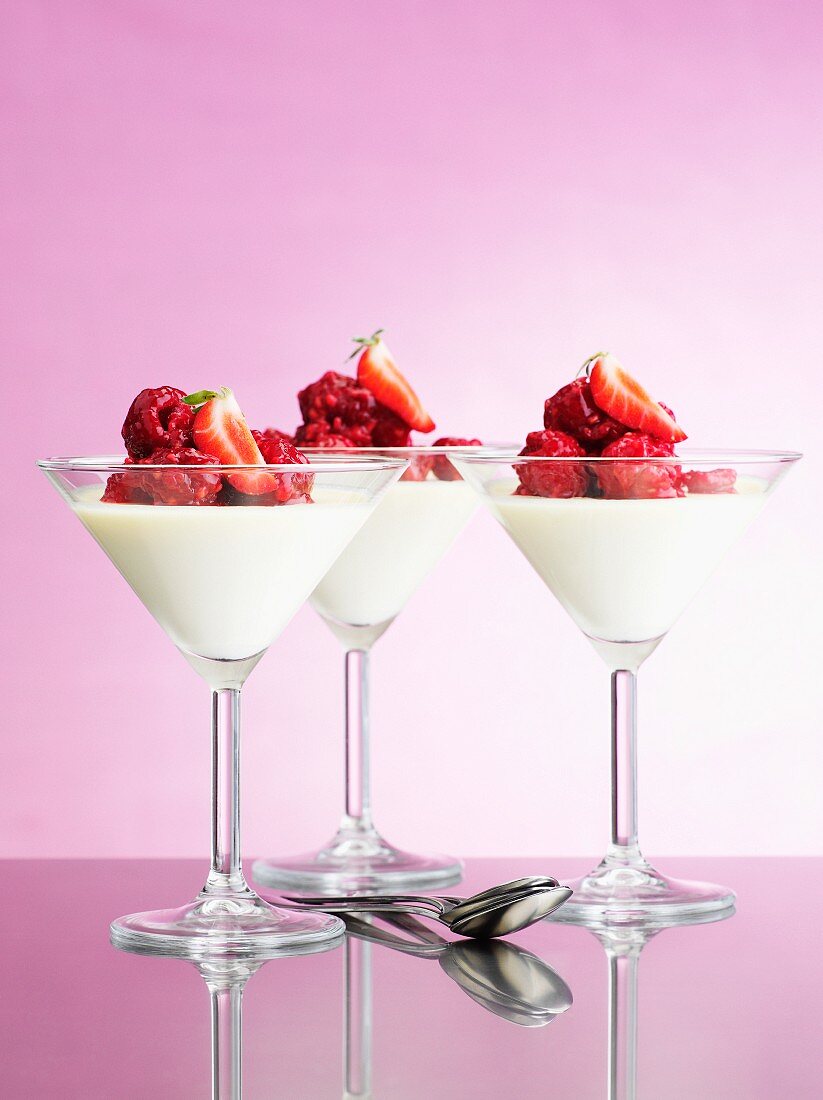 Panna cotta with raspberries and strawberries