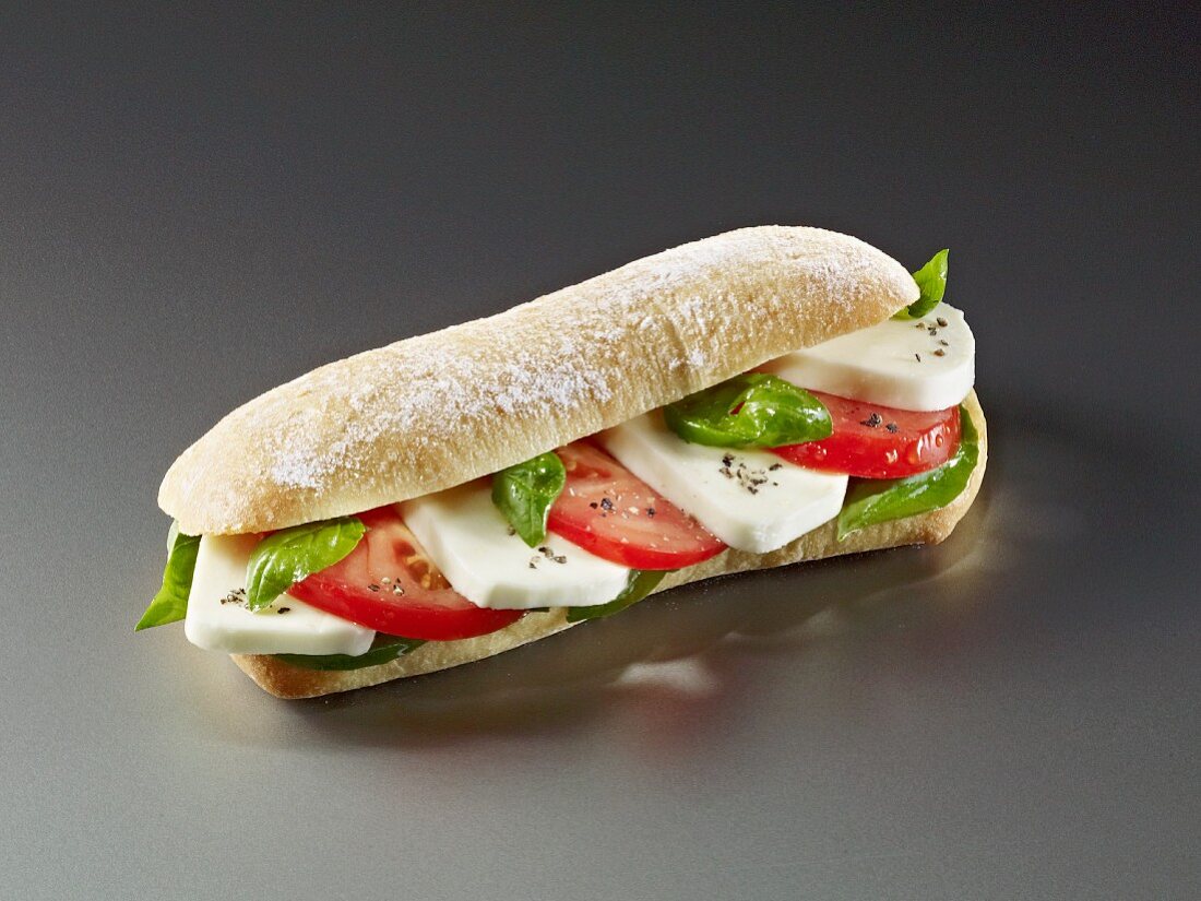 Ciabatta mit Tomaten, Mozzarella und … – Bilder kaufen – 11238158 StockFood