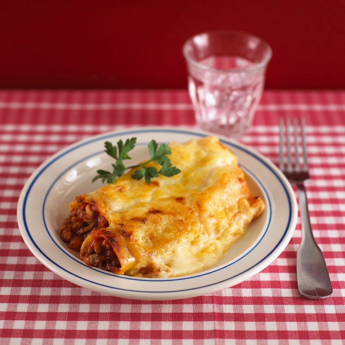 Cannelloni with mince filling