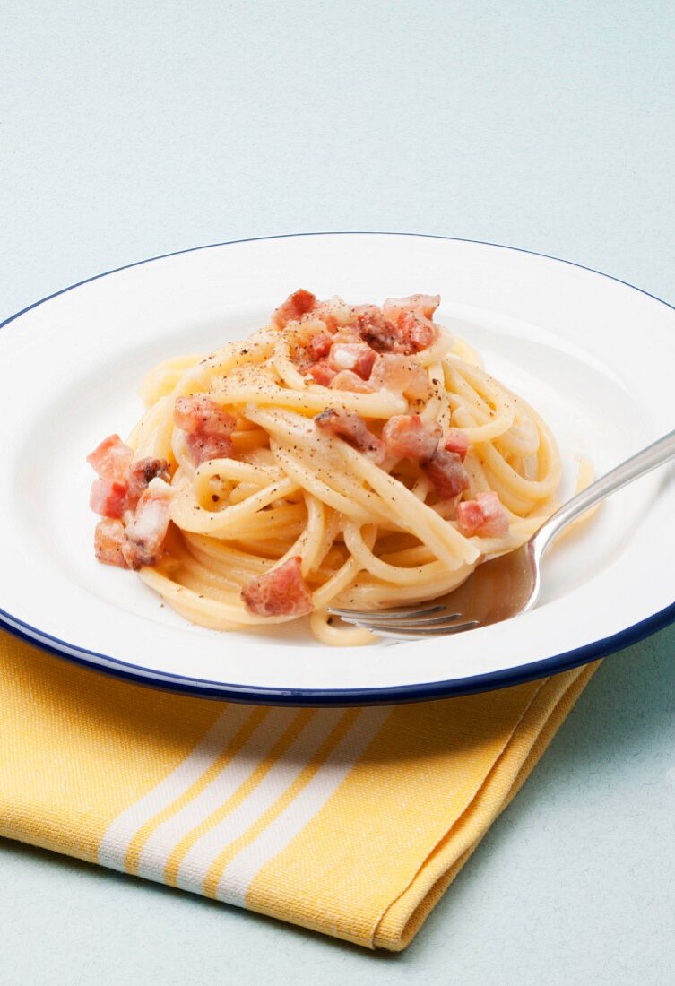 Spaghetti alla Gricia (Spaghetti mit Speck & Pecorino, Itailen)