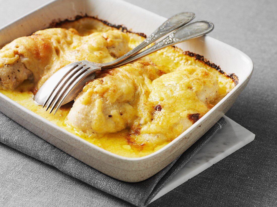 Chicken breast topped with cheese and baked (Sweden)
