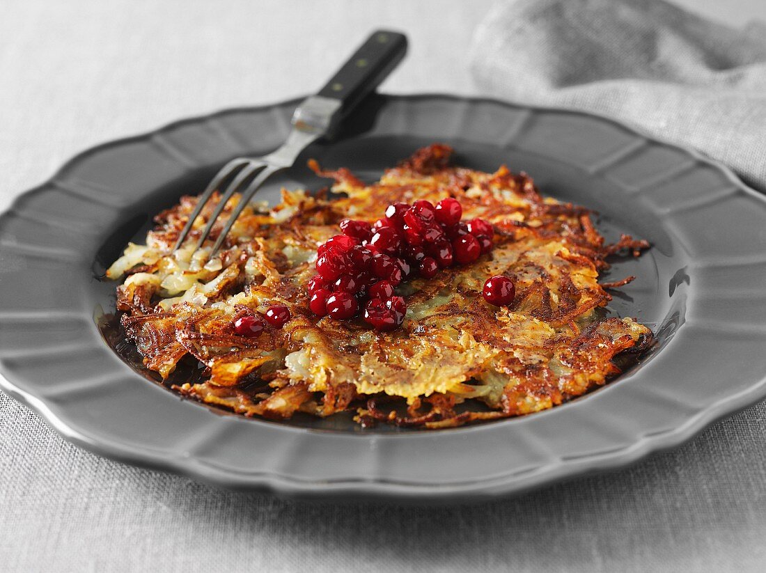 Fried potato cakes with cranberries (Sweden)