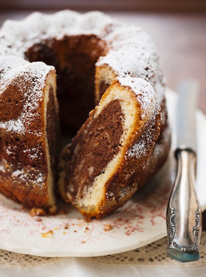 Marble cake dusted with icing sugar