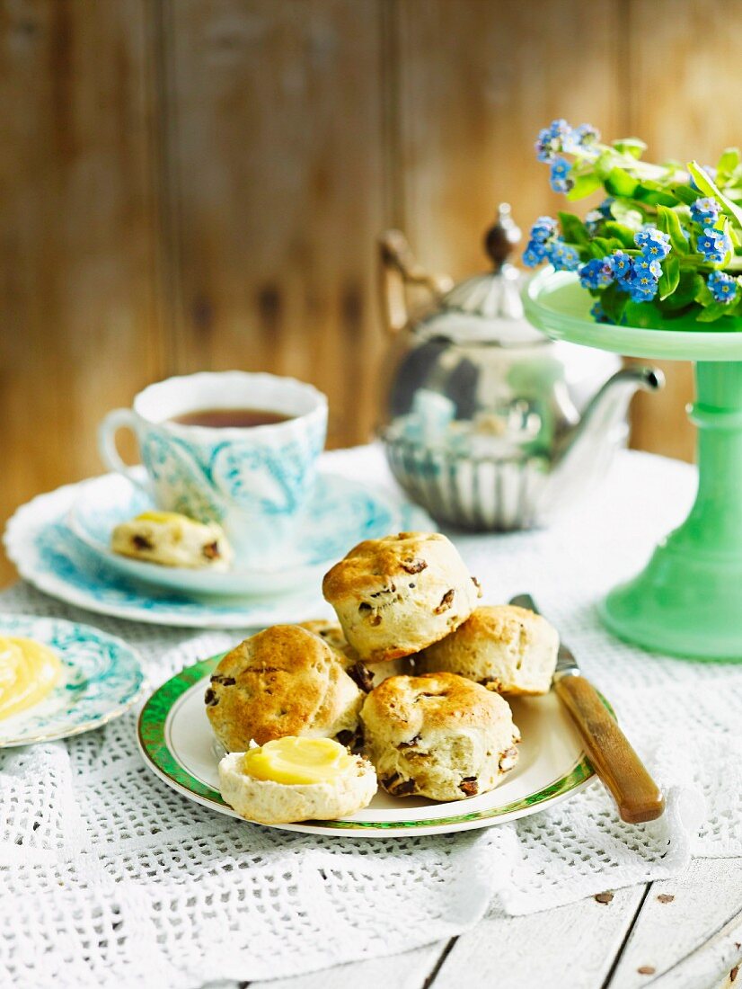 Date and walnut scones