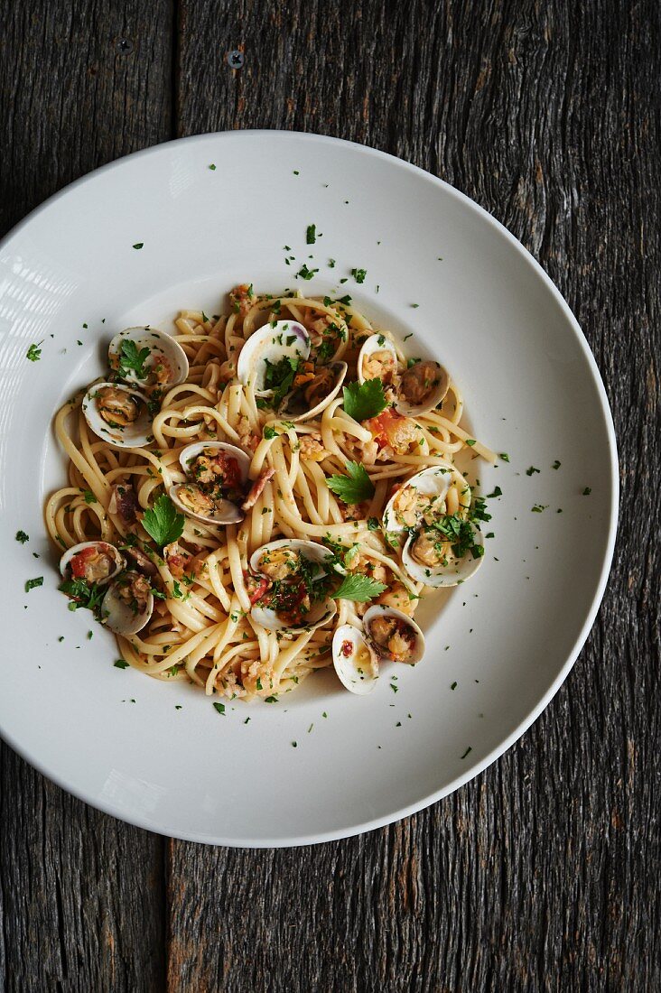 Linguini with fresh little neck clams, olive oil, parsley.