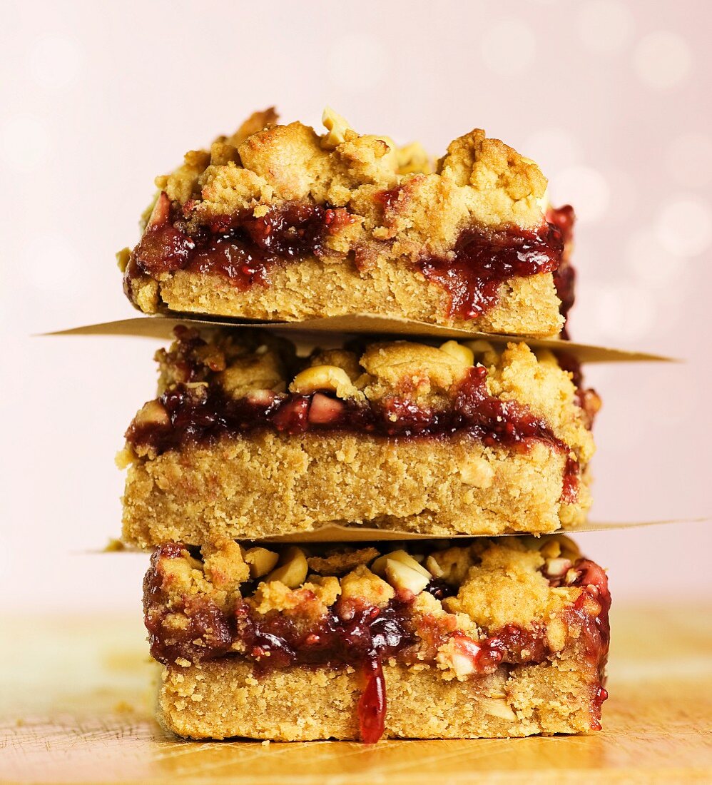 Peanut butter slices with jam