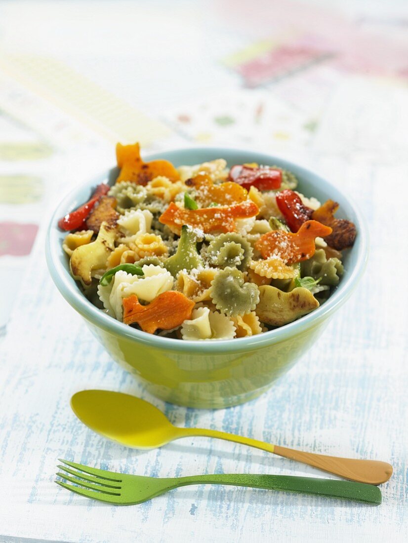 Colourful pasta with vegetables and parmesan