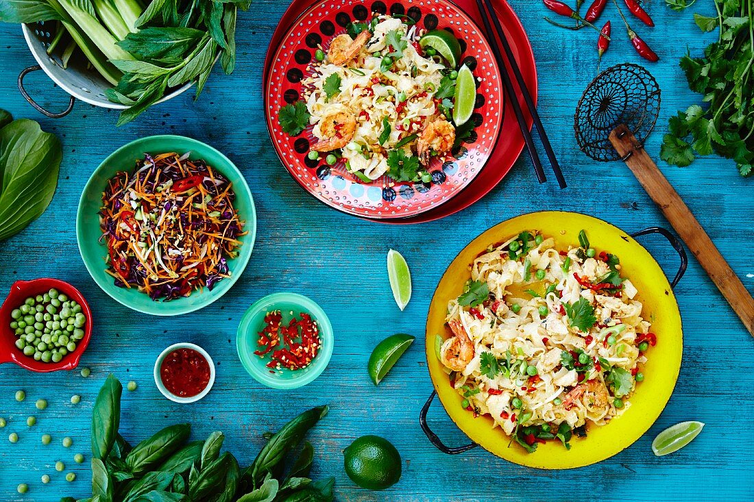 Pad Thai (noodle dish from Thailand) with ingredients