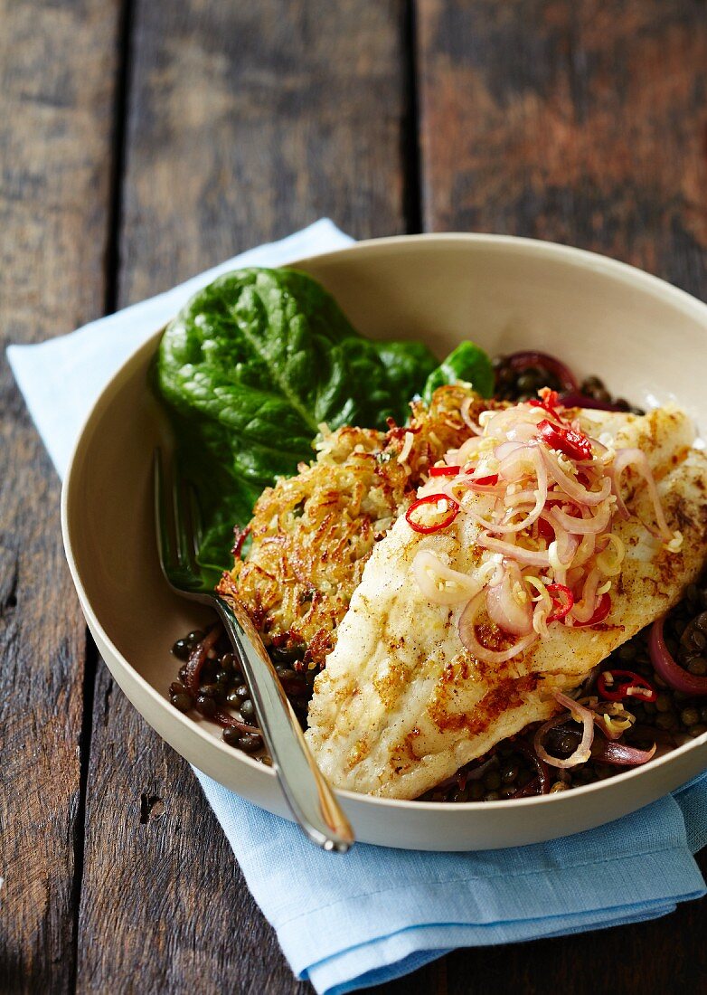 Grilled fillet of fish with lentils and mashed potato