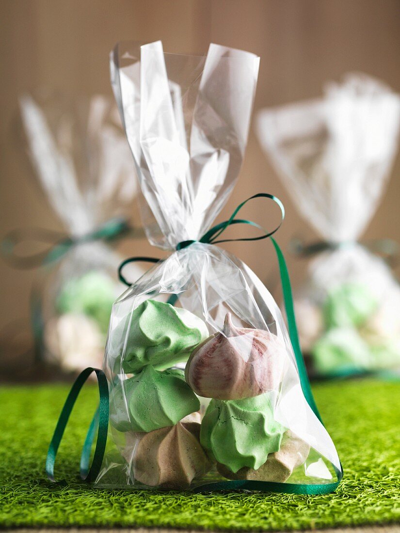 Gluten-free mini meringues, packaged as gifts