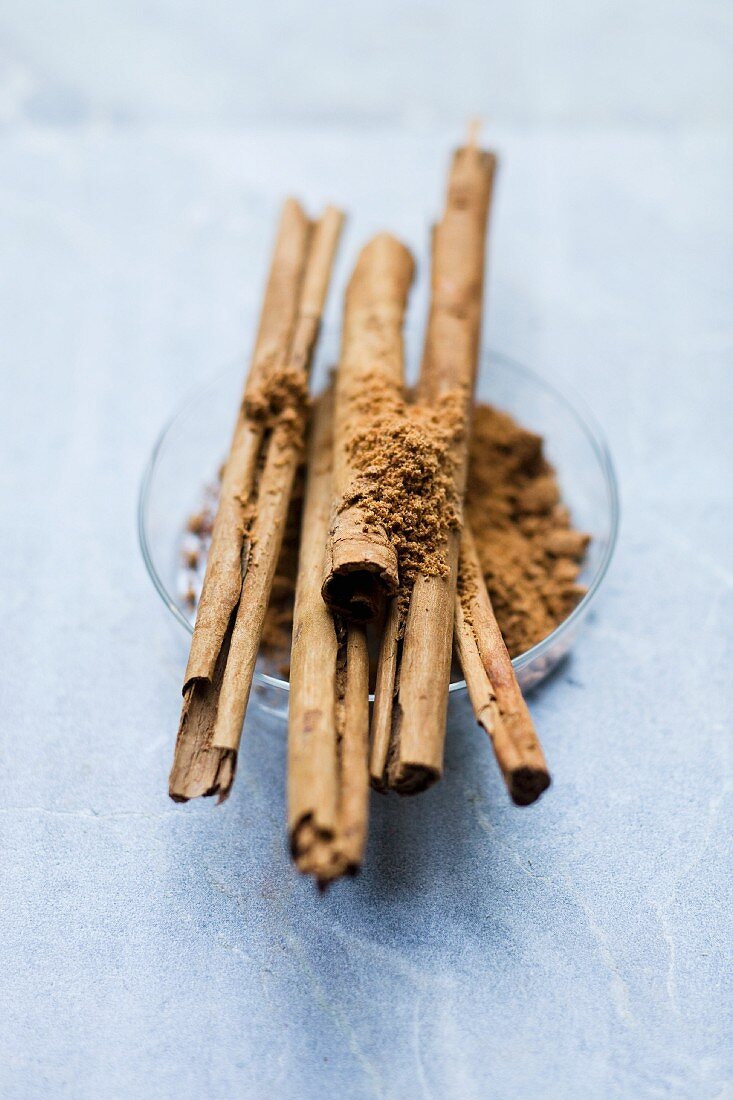 Cinnamon sticks and ground cinnamon