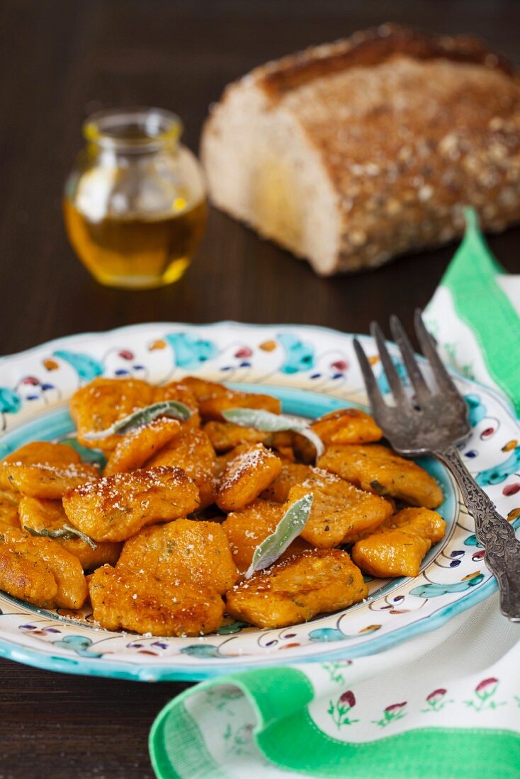 Süsskartoffel-Gnocchi mit Butter und Salbei